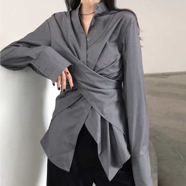 シャツ トップス レディース クロスデザインシャツ ツイストシャツ ラップシャツ ブラウス 長袖 ノーカラーシャツ バンドカラー ロングシャツ 無地 灰色 黒 グレー ブラック 大人可愛い きれいめ 